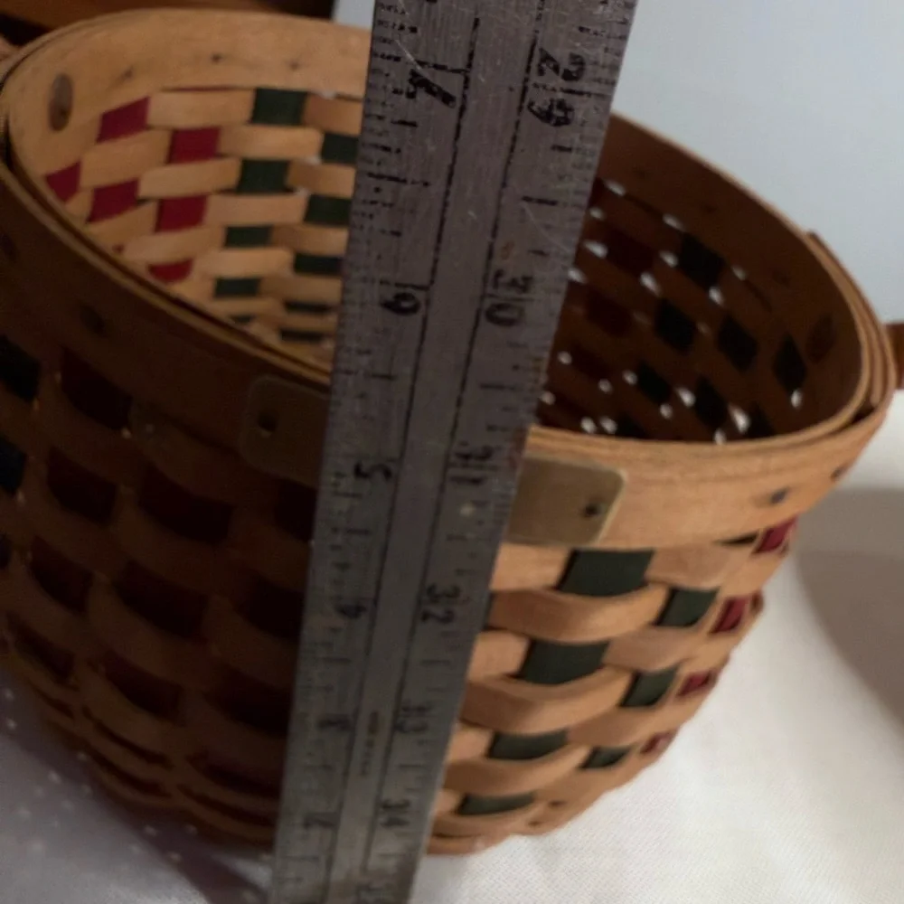 2003 Longaberger Red and Green Hand-Woven Basket w Liner & Bell Ornament